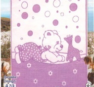 Одеяло детское байковое 100х140  АРТ: Мишка с игрушкой (цвет сиреневый)