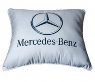 Автомобильная подушка 30 х 30 см "Mercedes"